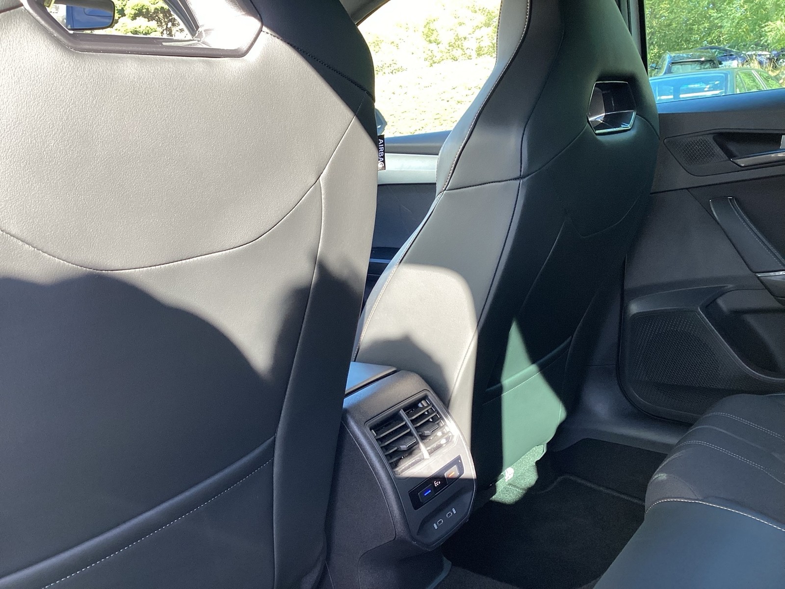 Fahrzeugabbildung CUPRA Leon ST e-Hybrid DSG LED ACC Navi ACC RFK SH 19