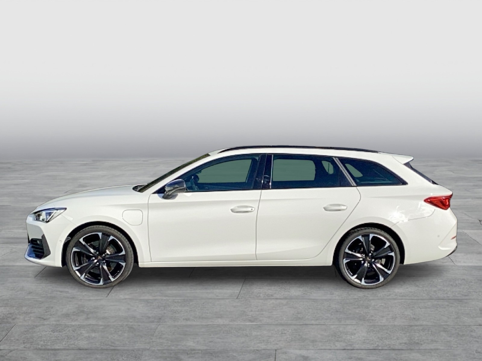 Fahrzeugabbildung CUPRA Leon ST e-Hybrid DSG LED ACC Navi ACC RFK SH 19