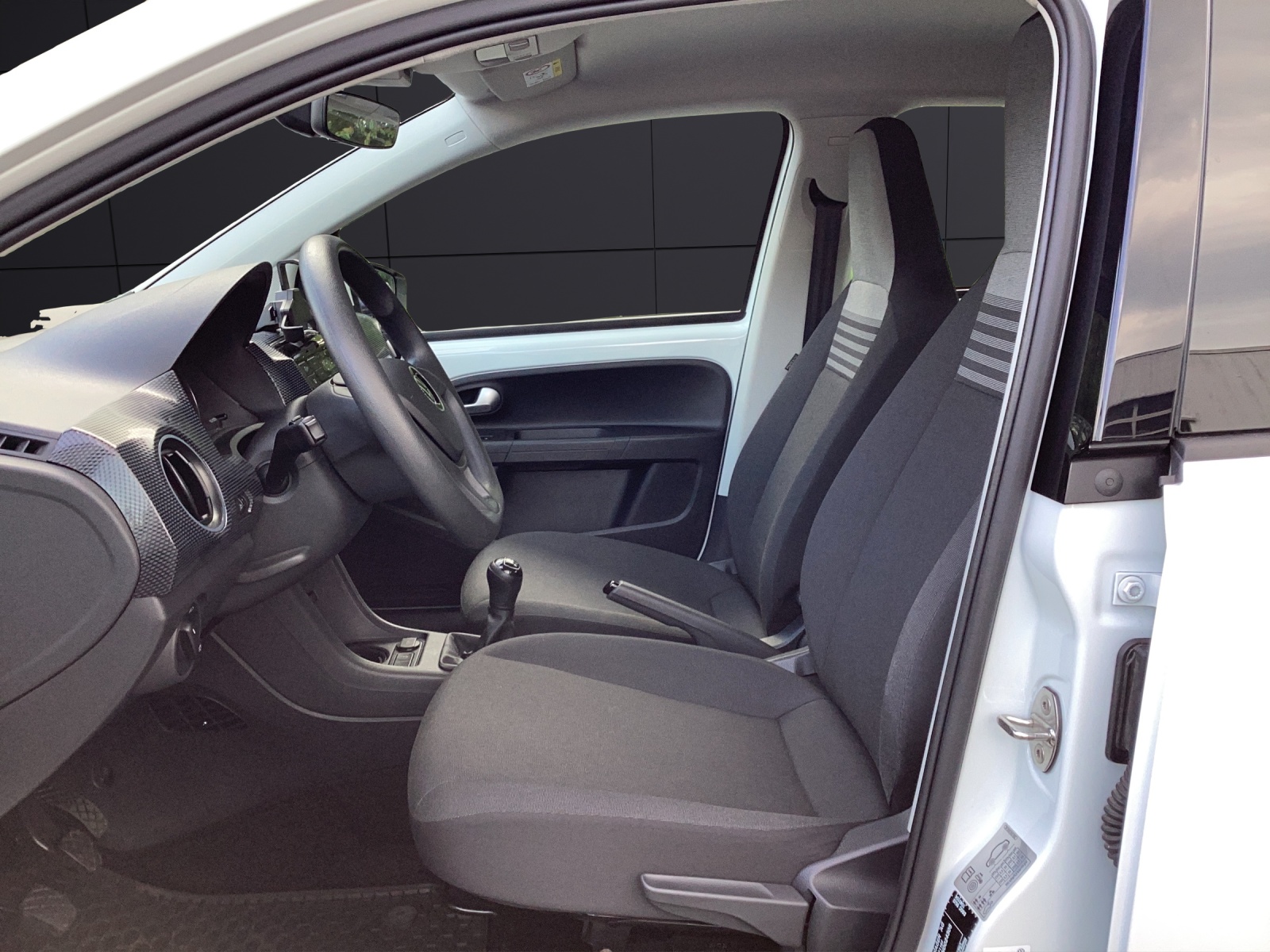 Fahrzeugabbildung Volkswagen up! 1.0 Climatronic DAB GRA RFK SHZ