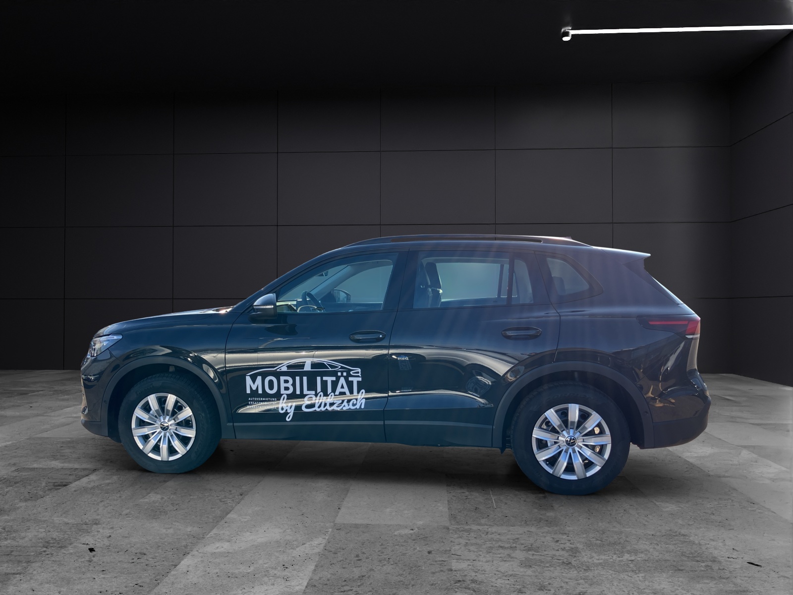 Fahrzeugabbildung Volkswagen Tiguan 1.5 e Life DSG LED ACC RearView Ambiente Navi