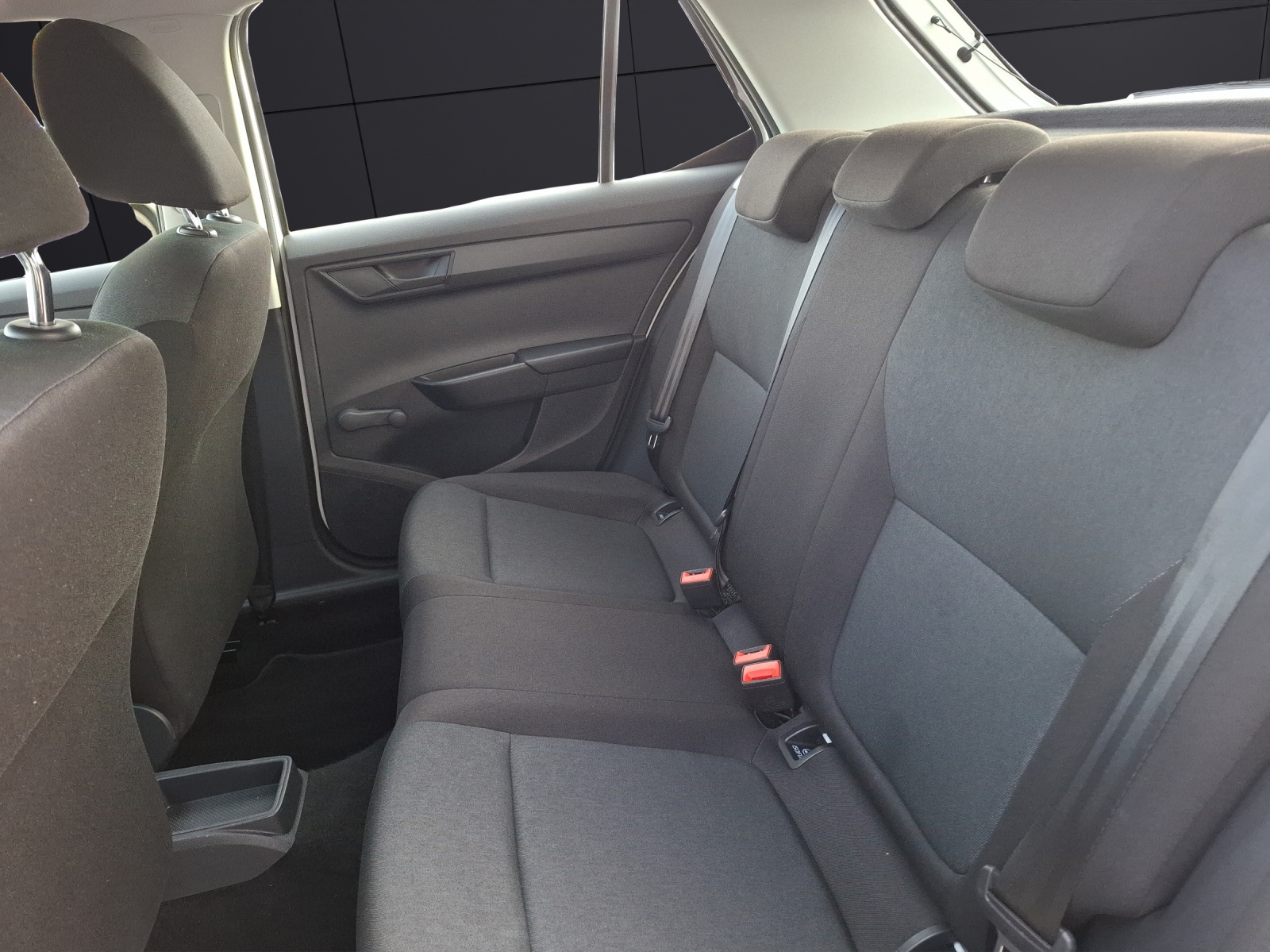 Fahrzeugabbildung SKODA Fabia 1.0 Active Cool-Plus Klima DAB PDC SH