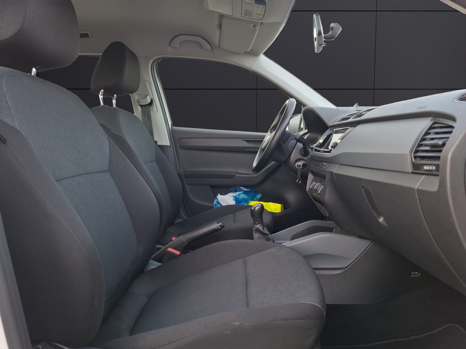 Fahrzeugabbildung SKODA Fabia 1.0 Active Cool-Plus Klima DAB PDC SH