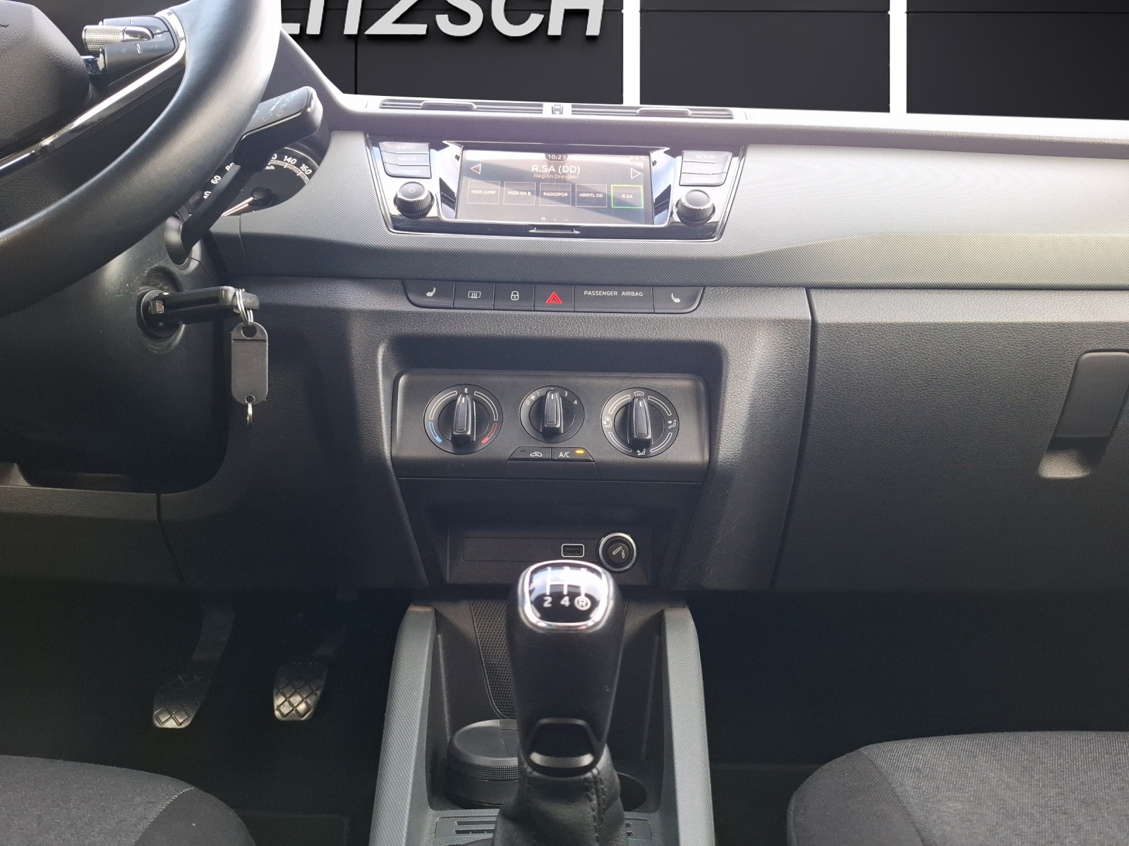 Fahrzeugabbildung SKODA Fabia 1.0 Active Cool-Plus Klima DAB PDC SH