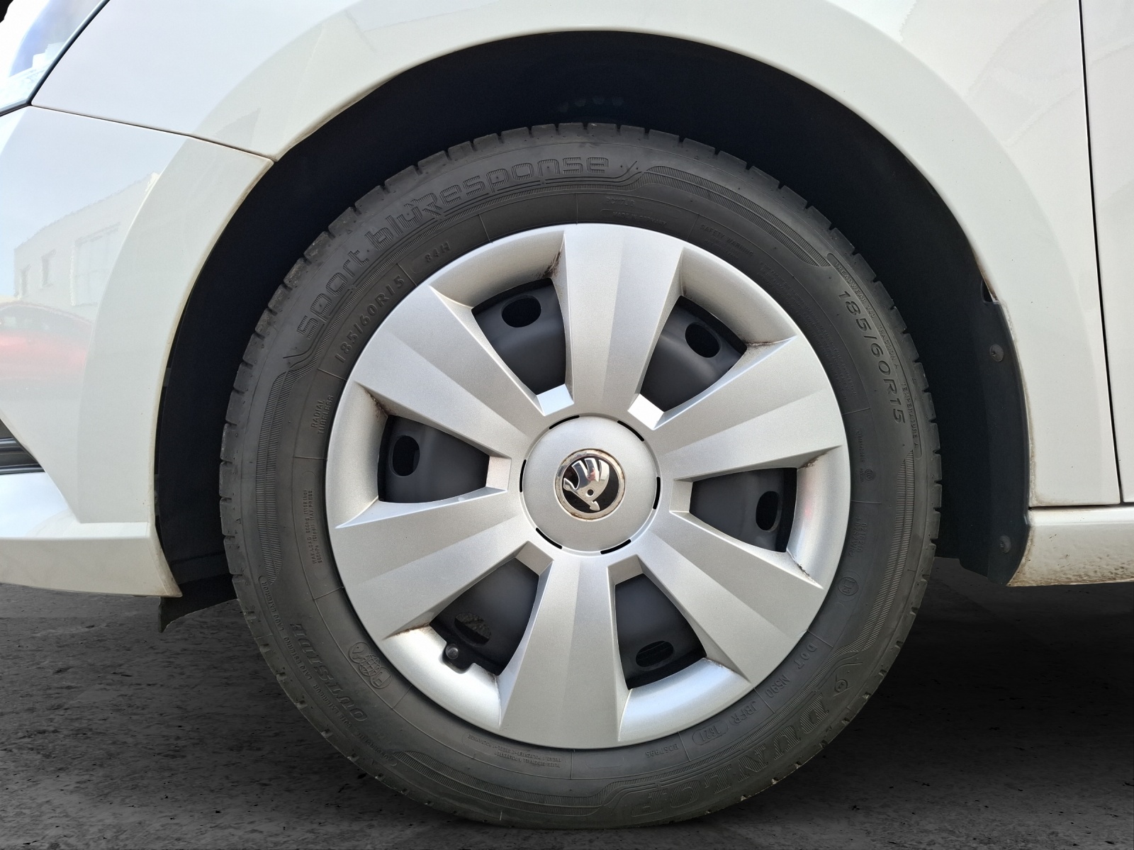 Fahrzeugabbildung SKODA Fabia 1.0 Active Cool-Plus Klima DAB PDC SH