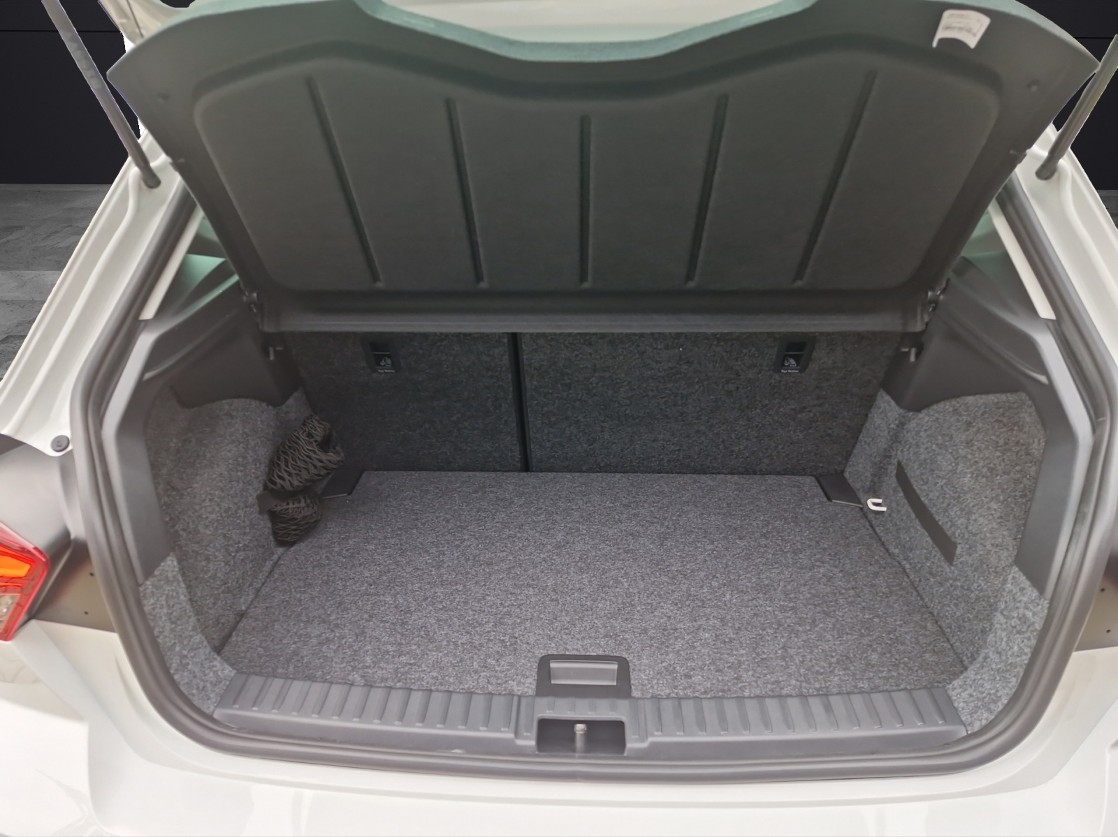 Fahrzeugabbildung SEAT Ibiza Road Edition 1.0 TSI LED KAMERA KLIMA