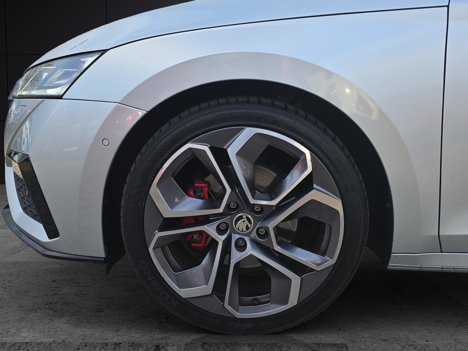 Fahrzeugabbildung SKODA Octavia Combi RS Plus 4x4 2.0 TDI DSG AHZ PANO NAVI KAMERA