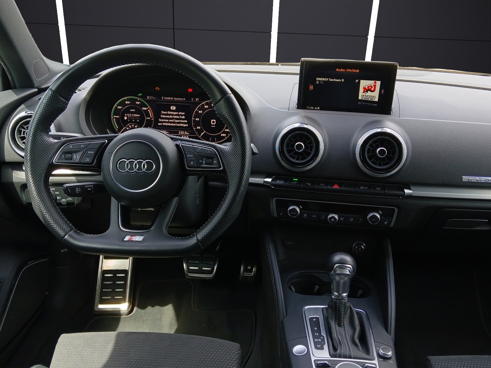 Fahrzeugabbildung Audi A3 Sportback 40 e-tron sport Matrix Navi ACC RFK VC SH
