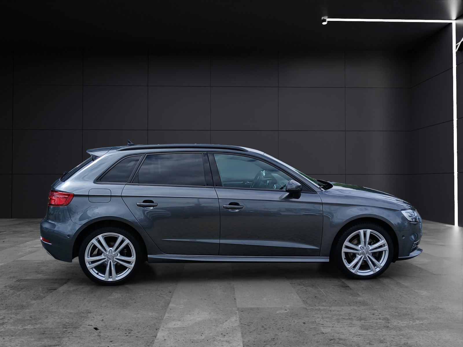 Fahrzeugabbildung Audi A3 Sportback 40 e-tron sport Matrix Navi ACC RFK VC SH