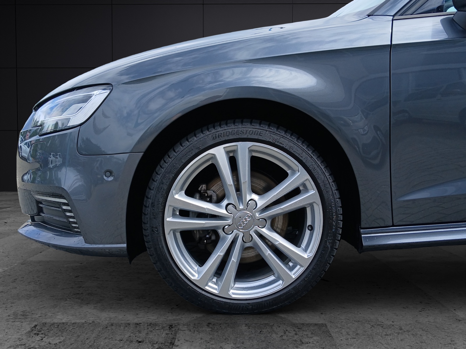 Fahrzeugabbildung Audi A3 Sportback 40 e-tron sport Matrix Navi ACC RFK VC SH