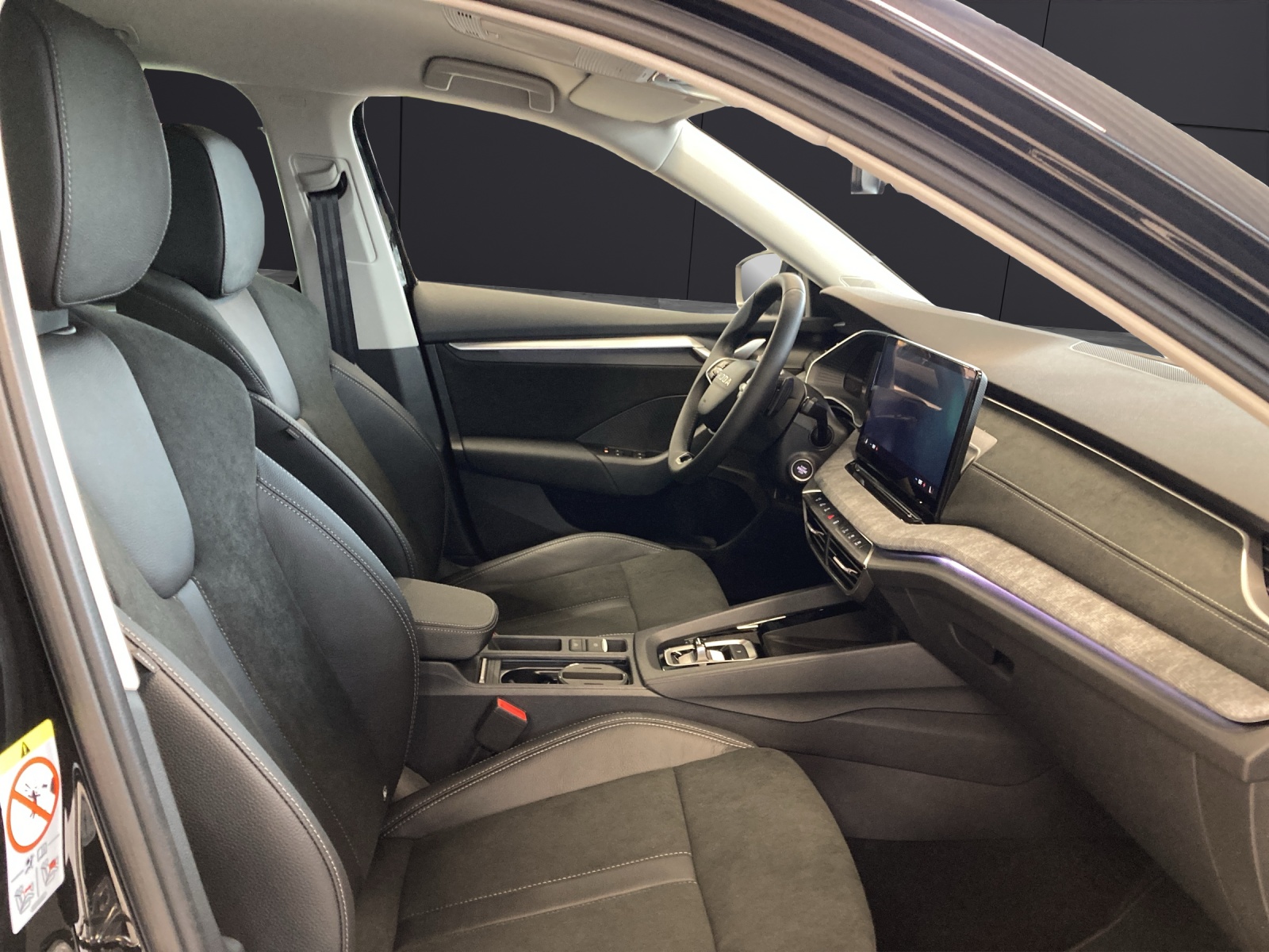 Fahrzeugabbildung SKODA Octavia Combi TDI TOUR DSG ACC MATRIX AHZV