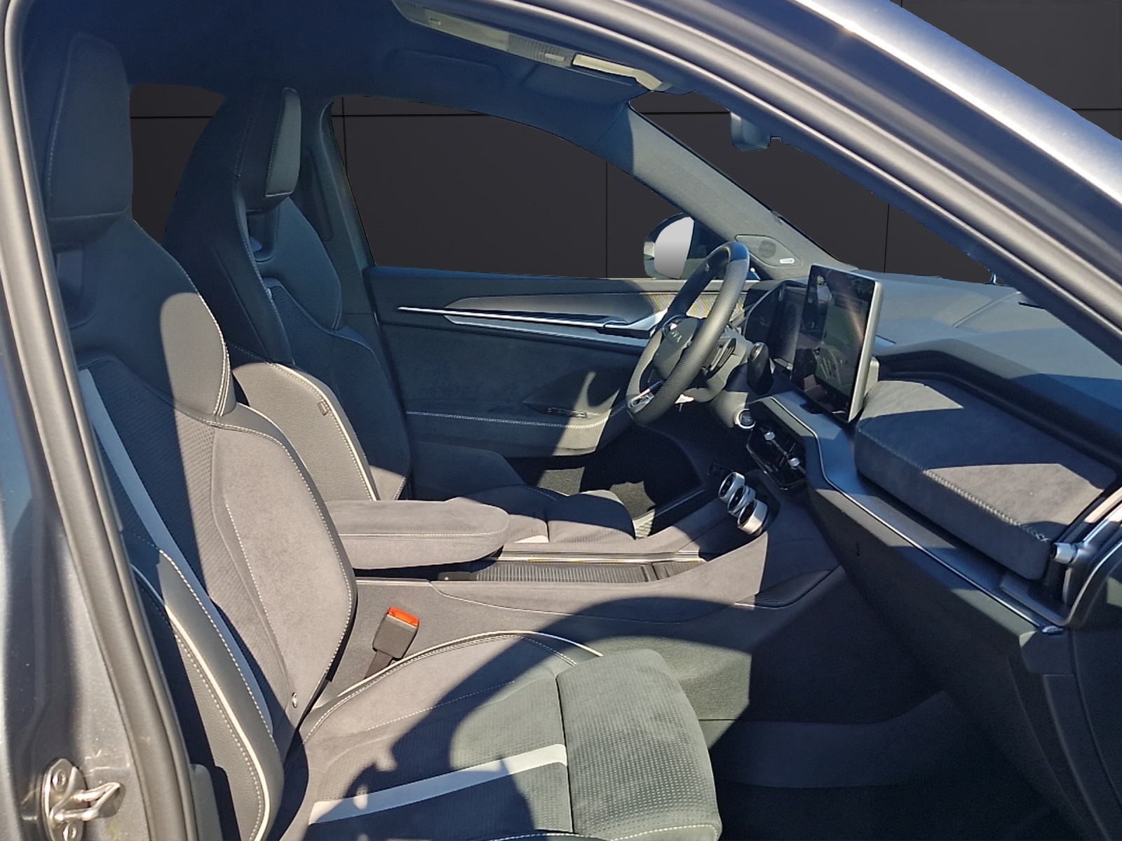Fahrzeugabbildung SKODA Kodiaq 4x4 Sportline Matrix Navi ACC AHK STHZ SHZ DCC