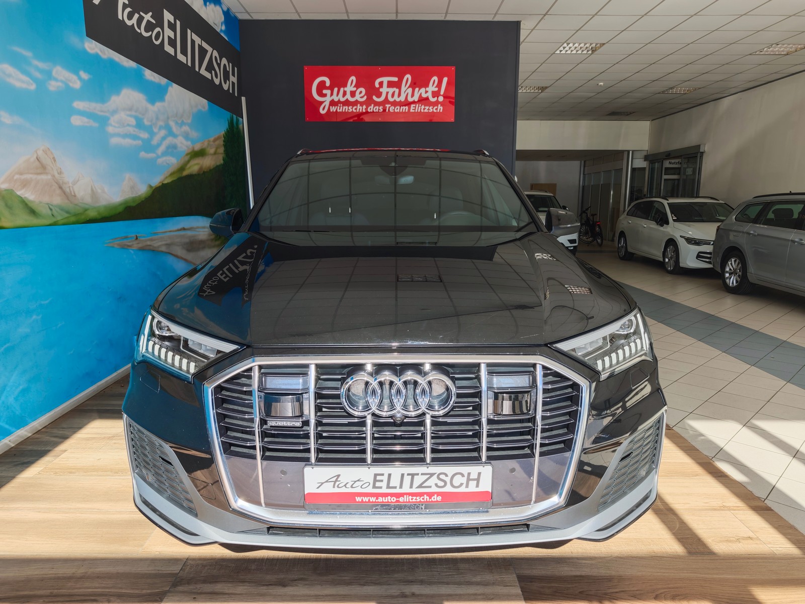 Fahrzeugabbildung Audi Q7 45 TDI quattro S line MATRIX AHK LR ACC NAVI