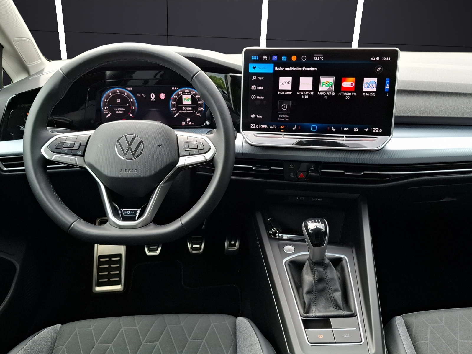 Fahrzeugabbildung Volkswagen Golf VIII Variant TSI Goal LED AHK CarPlay AID ACC PDC SH