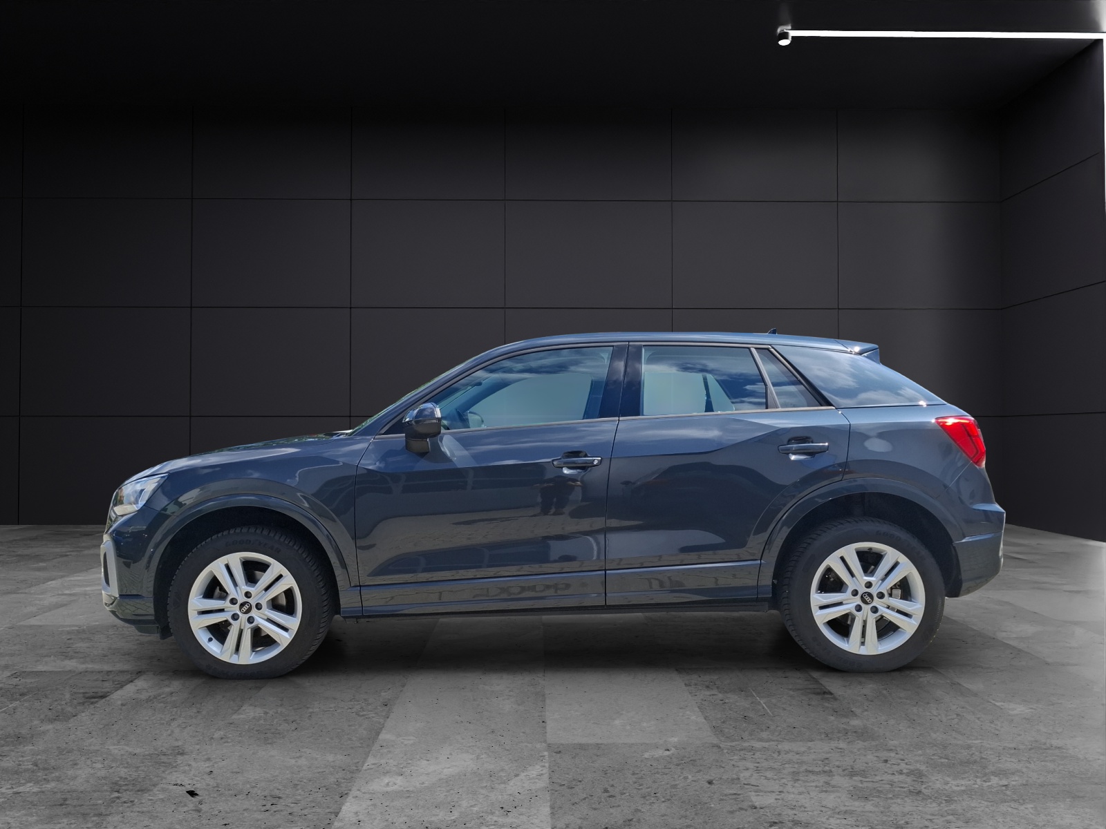 Fahrzeugabbildung Audi Q2 35 TFSI advanced S-tronic Matrix AVC Navi ACC RFK SH