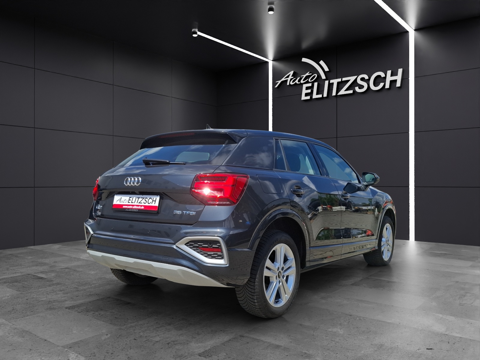 Fahrzeugabbildung Audi Q2 35 TFSI advanced S-tronic Matrix AVC Navi ACC RFK SH