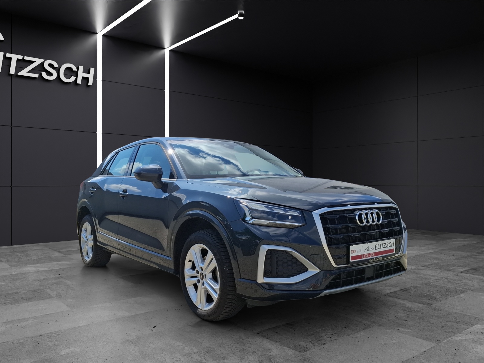 Fahrzeugabbildung Audi Q2 35 TFSI advanced S-tronic Matrix AVC Navi ACC RFK SH