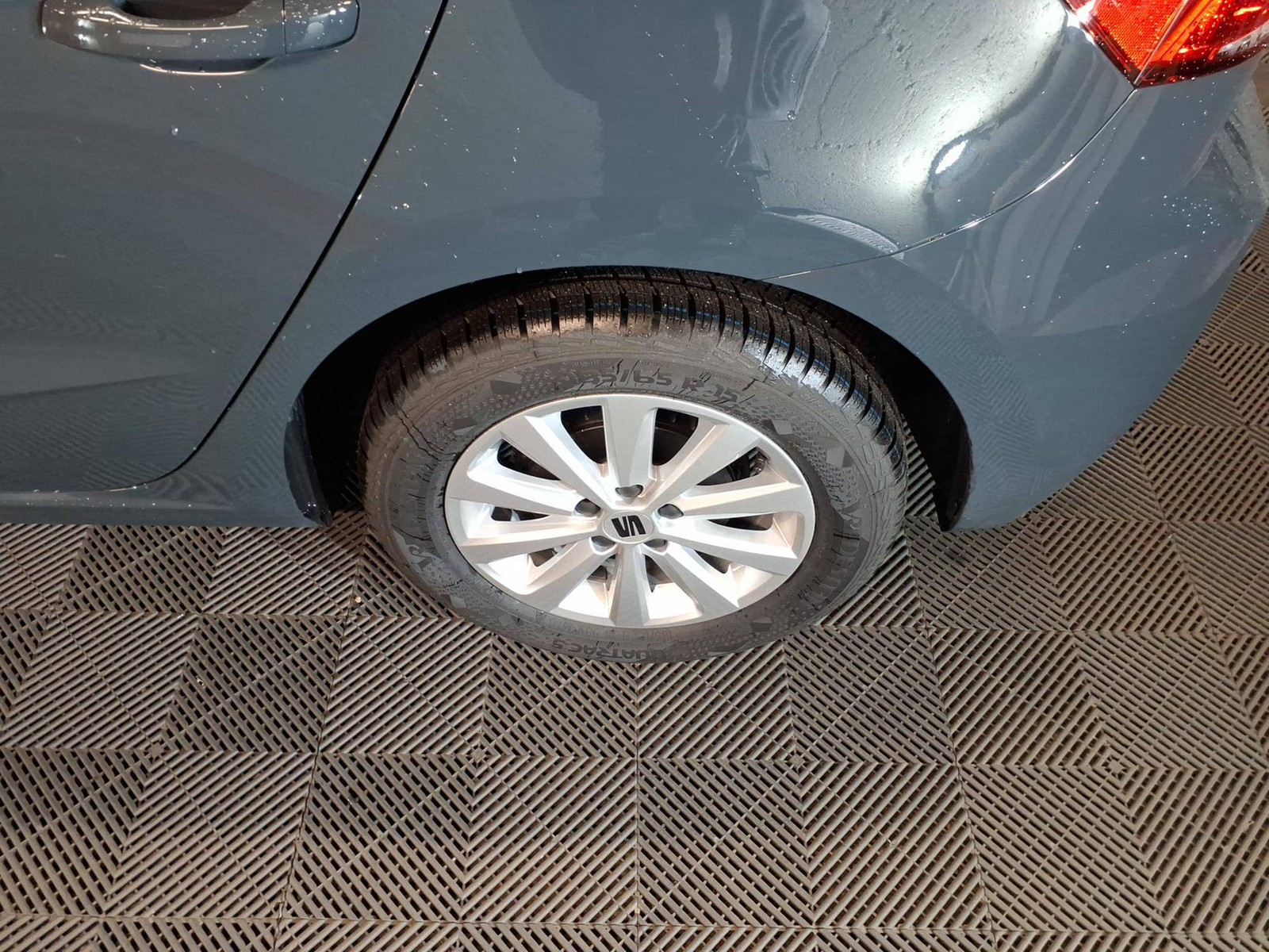 Fahrzeugabbildung SEAT Ibiza TSI Style LED App Connect GRA PDC SH Klima LM