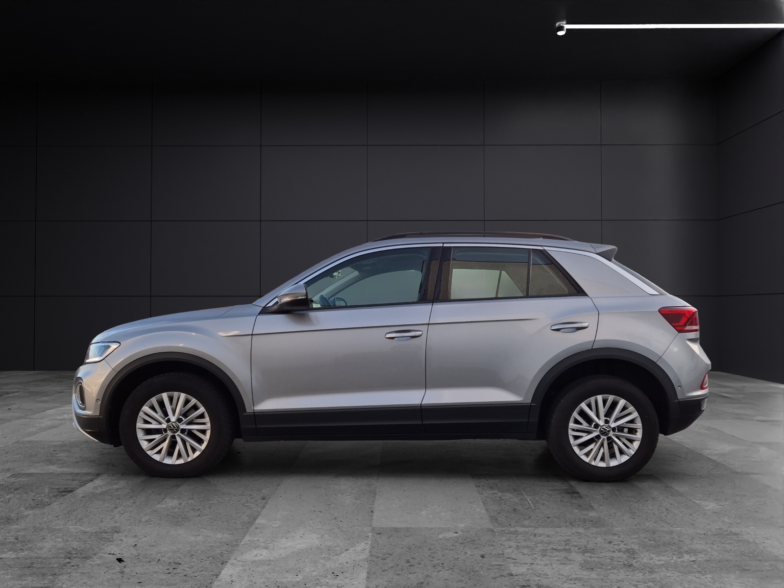 Fahrzeugabbildung Volkswagen T-Roc TSI Life DSG LED Navi AID ACC RFK SH