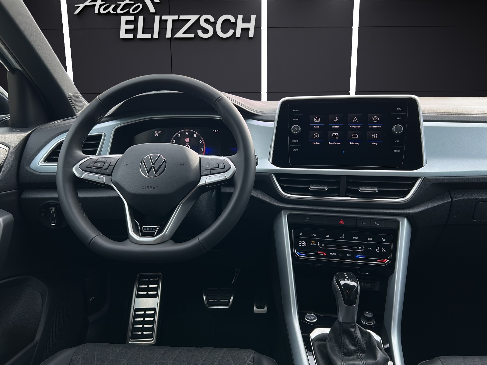 Fahrzeugabbildung Volkswagen T-Roc 1.5 l TSI DSG Goal