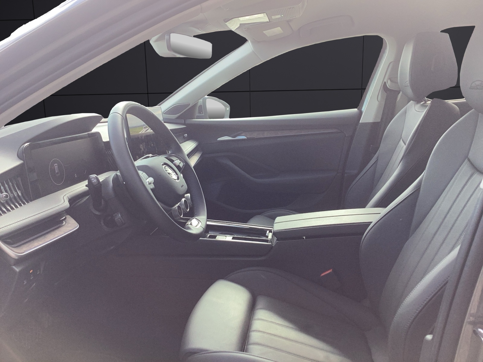 Fahrzeugabbildung SKODA Superb Combi 2.0 TDI DSG 4x4 L&K AHZV DCC ACC FAMILY