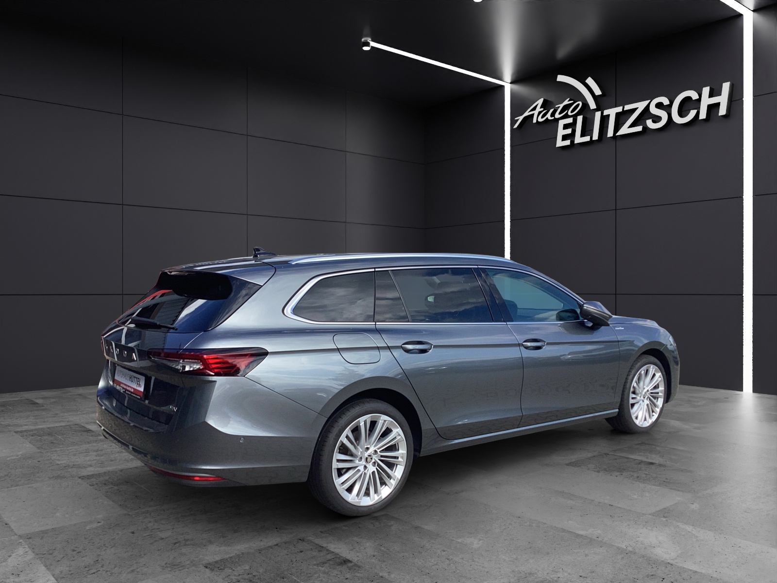 Fahrzeugabbildung SKODA Superb Combi 2.0 TDI DSG 4x4 L&K AHZV DCC ACC FAMILY