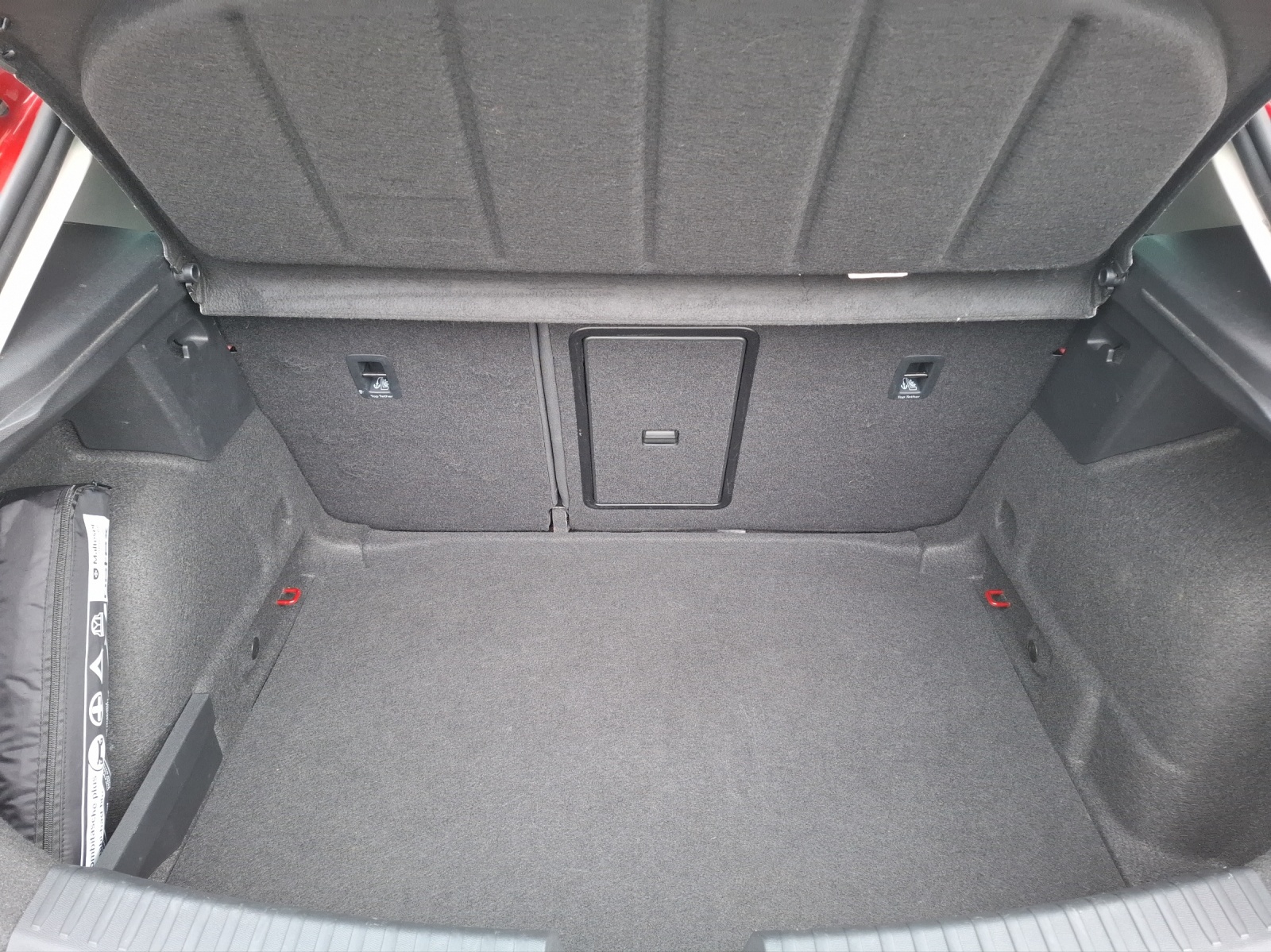 Fahrzeugabbildung SEAT Leon TSI FR LED Navi AID Beats ACC RFK SH 18