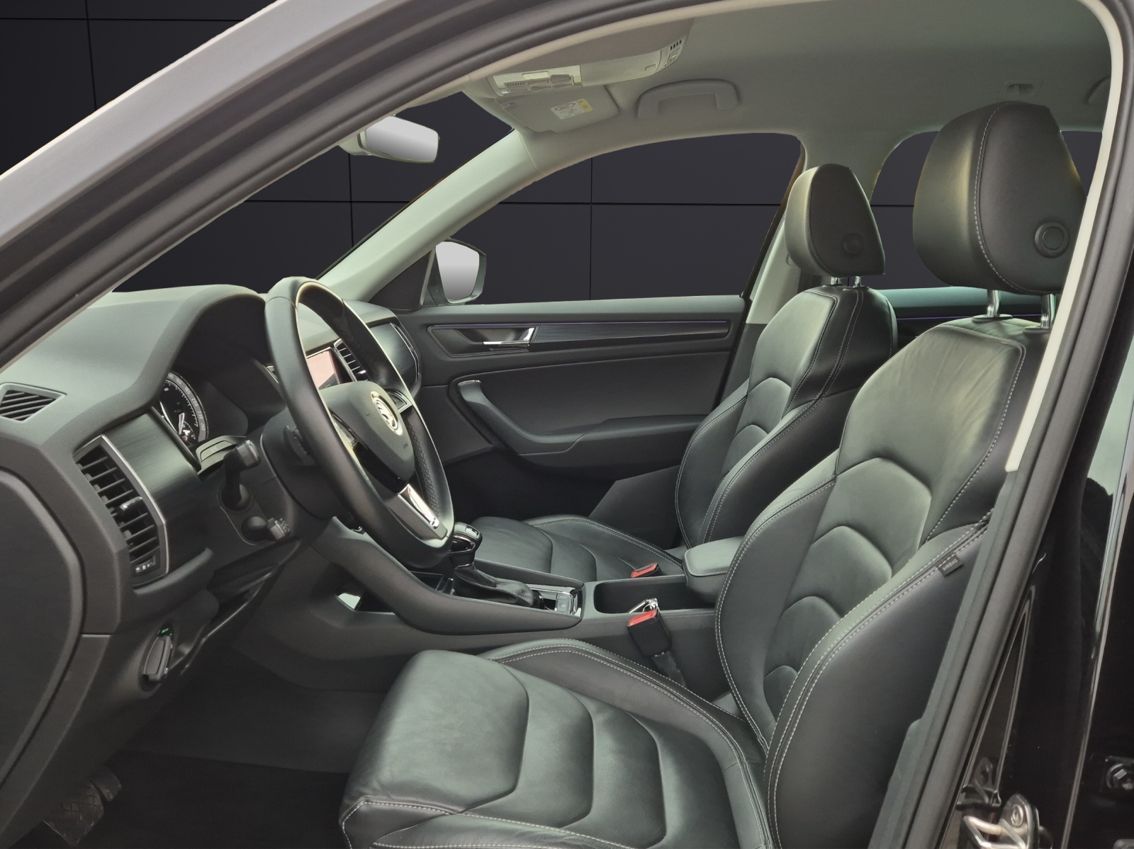 Fahrzeugabbildung SKODA Kodiaq TSI Soleil DSG 4x4 Standhzg. Navi ACC RFK SH 19