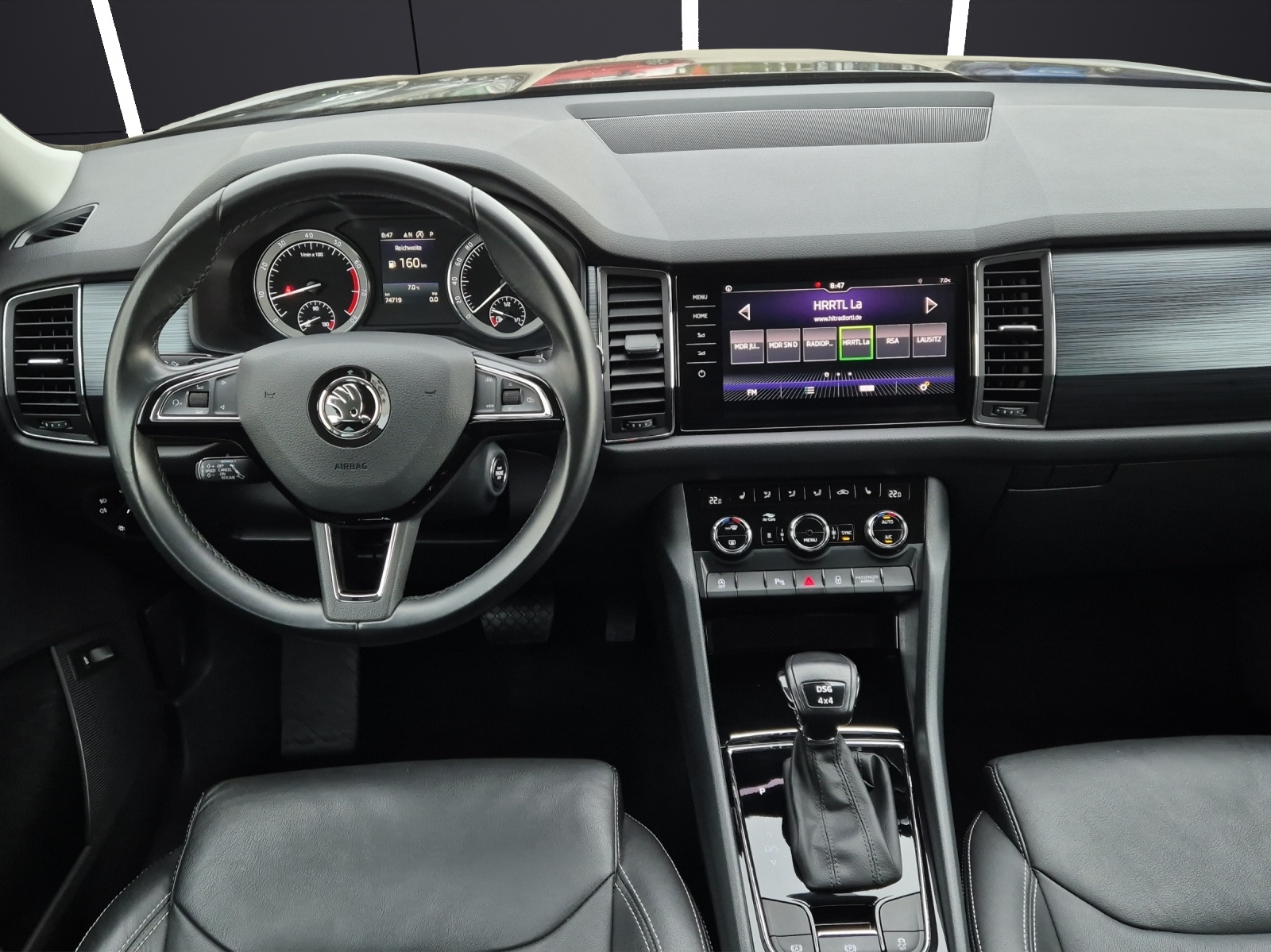 Fahrzeugabbildung SKODA Kodiaq TSI Soleil DSG 4x4 Standhzg. Navi ACC RFK SH 19