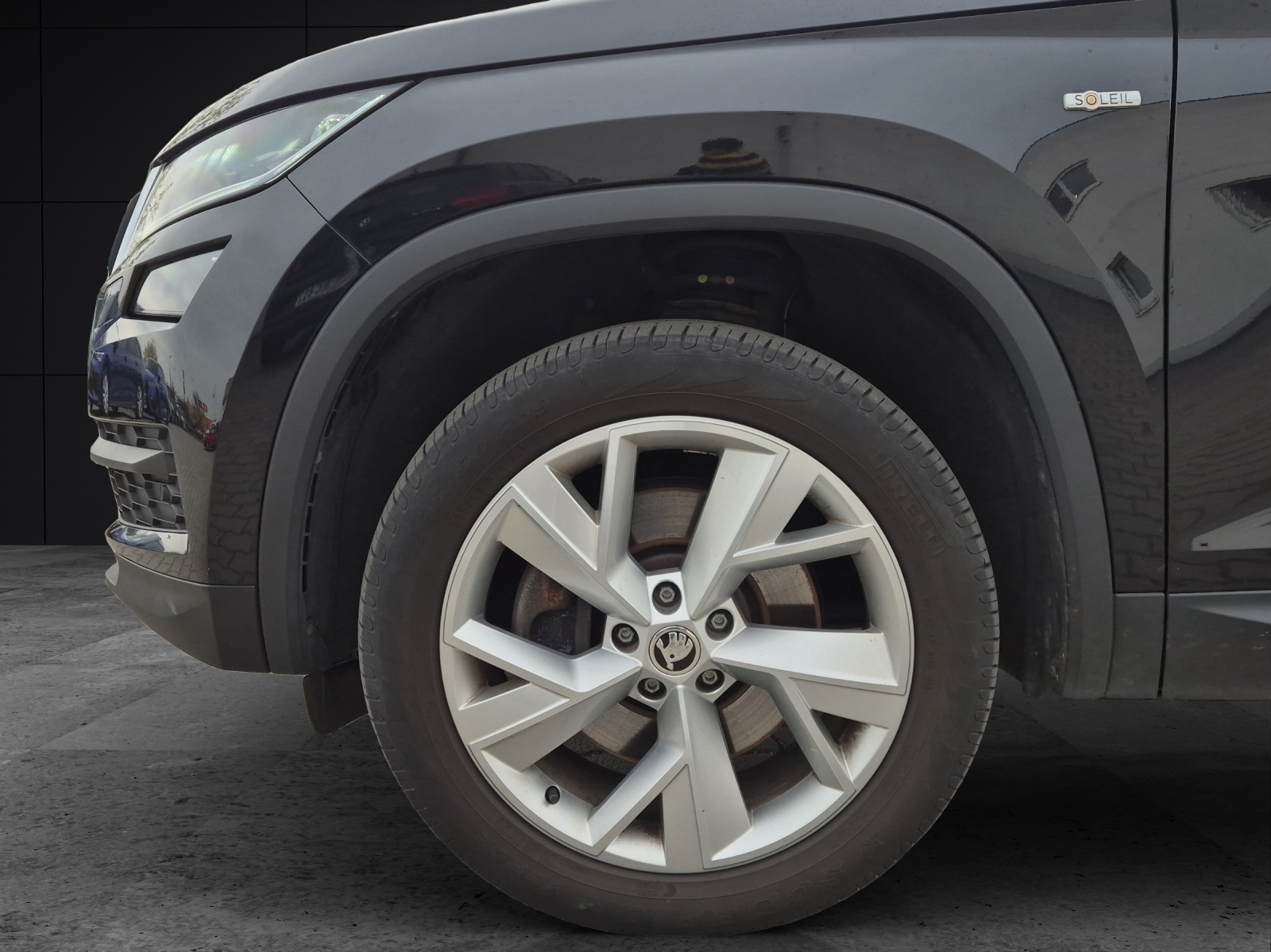 Fahrzeugabbildung SKODA Kodiaq TSI Soleil DSG 4x4 Standhzg. Navi ACC RFK SH 19