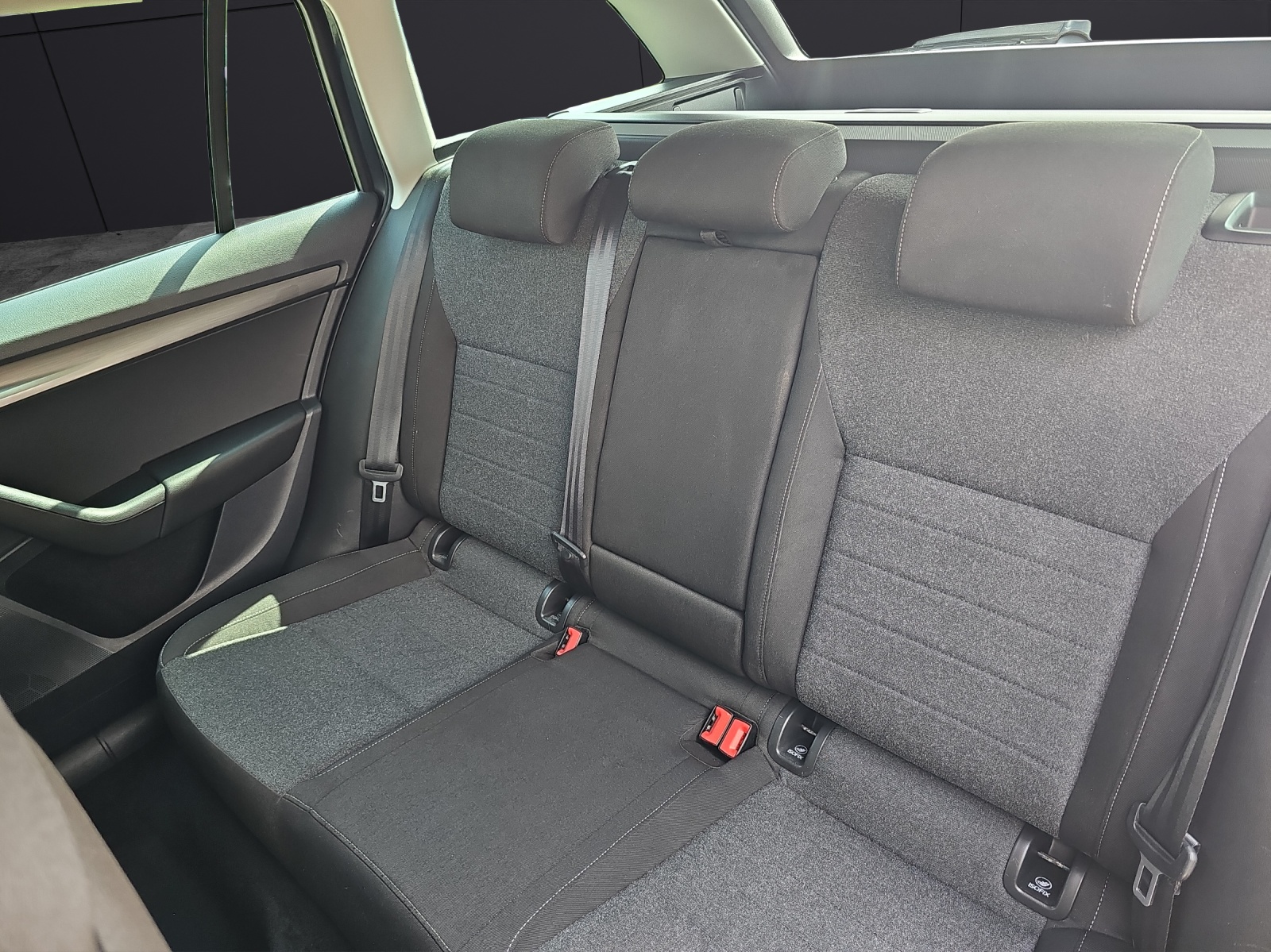 Fahrzeugabbildung SKODA Octavia Combi 1.5TSI DSG Soleil LED Climatronic PDC SHZ