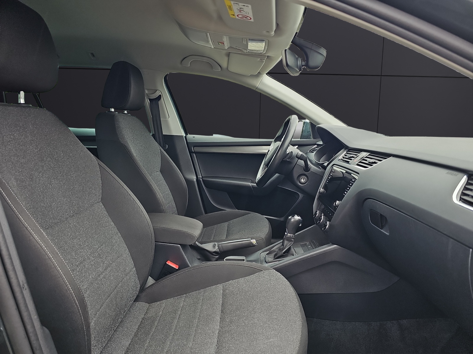 Fahrzeugabbildung SKODA Octavia Combi 1.5TSI DSG Soleil LED Climatronic PDC SHZ