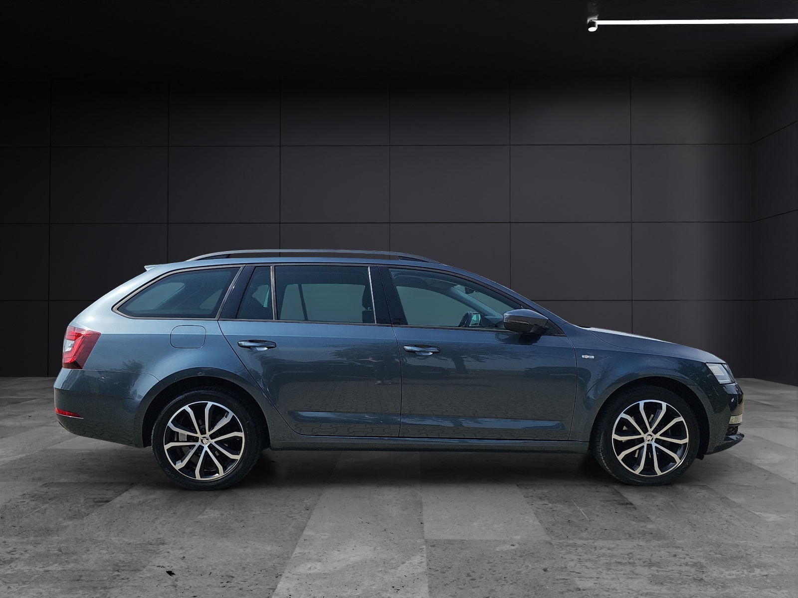 Fahrzeugabbildung SKODA Octavia Combi 1.5TSI DSG Soleil LED Climatronic PDC SHZ