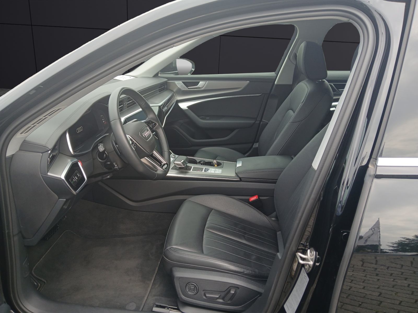 Fahrzeugabbildung Audi A6 Avant 40 TDI design quattro S-tronic LED Navi AVC ACC RFK SH