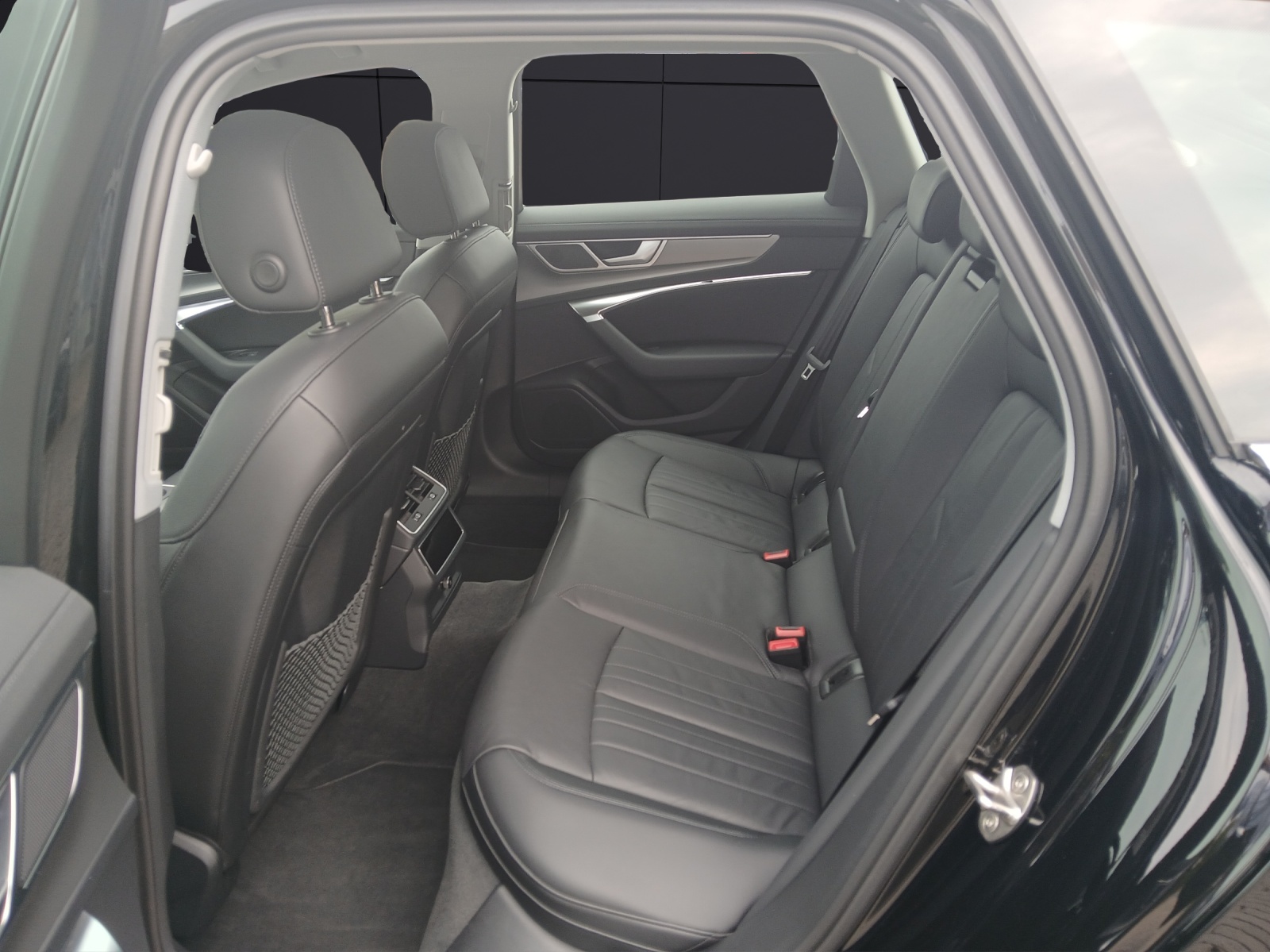 Fahrzeugabbildung Audi A6 Avant 40 TDI design quattro S-tronic LED Navi AVC ACC RFK SH