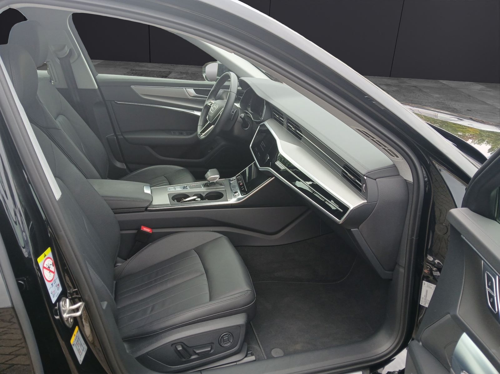 Fahrzeugabbildung Audi A6 Avant 40 TDI design quattro S-tronic LED Navi AVC ACC RFK SH