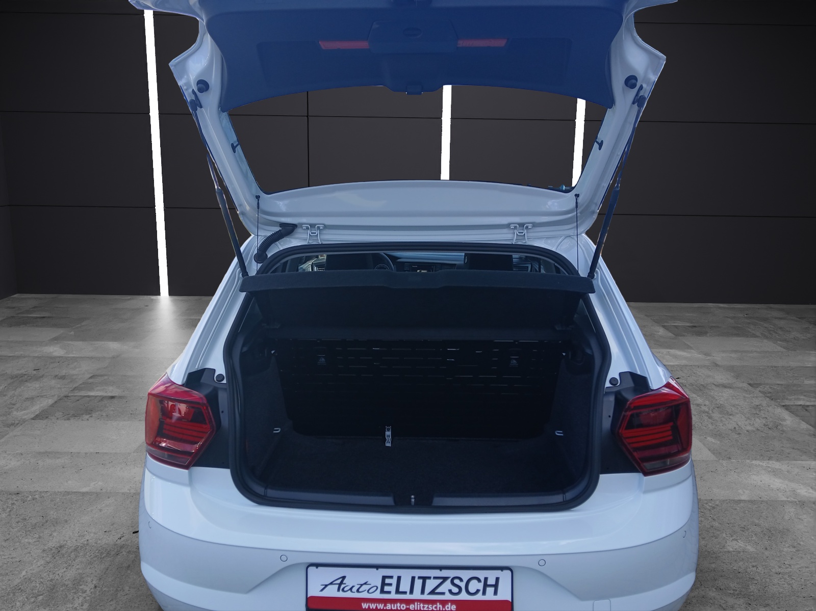 Fahrzeugabbildung Volkswagen Polo 1.0 Trendline Klima GRA PDC SH