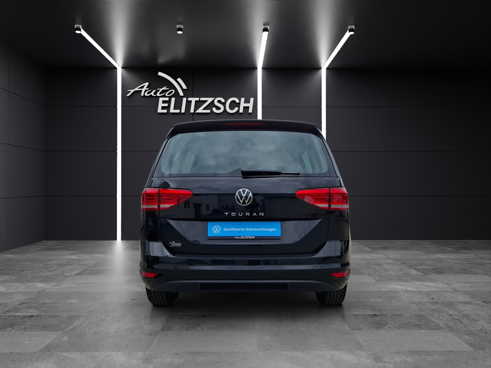 Fahrzeugabbildung Volkswagen Touran TSI Comfortline 7-Si Navi AID ACC PDC SH LM
