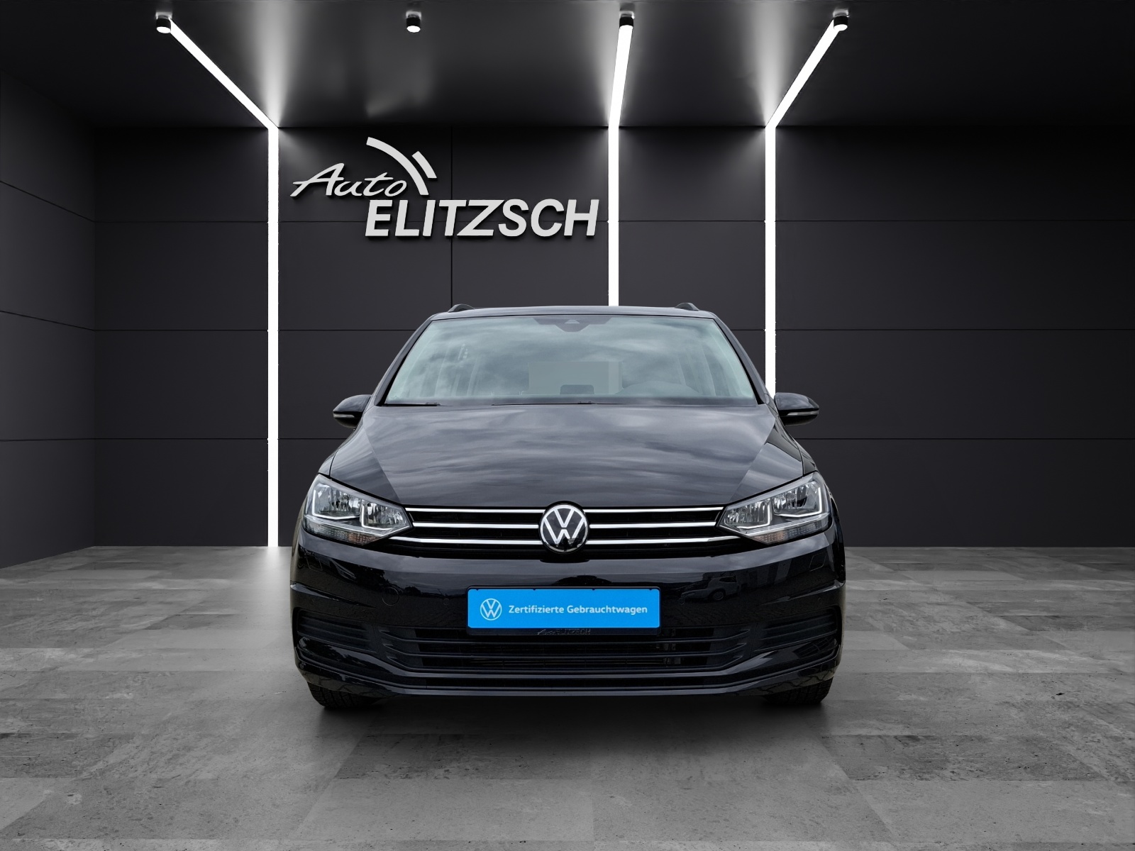 Fahrzeugabbildung Volkswagen Touran TSI Comfortline 7-Si Navi AID ACC PDC SH LM