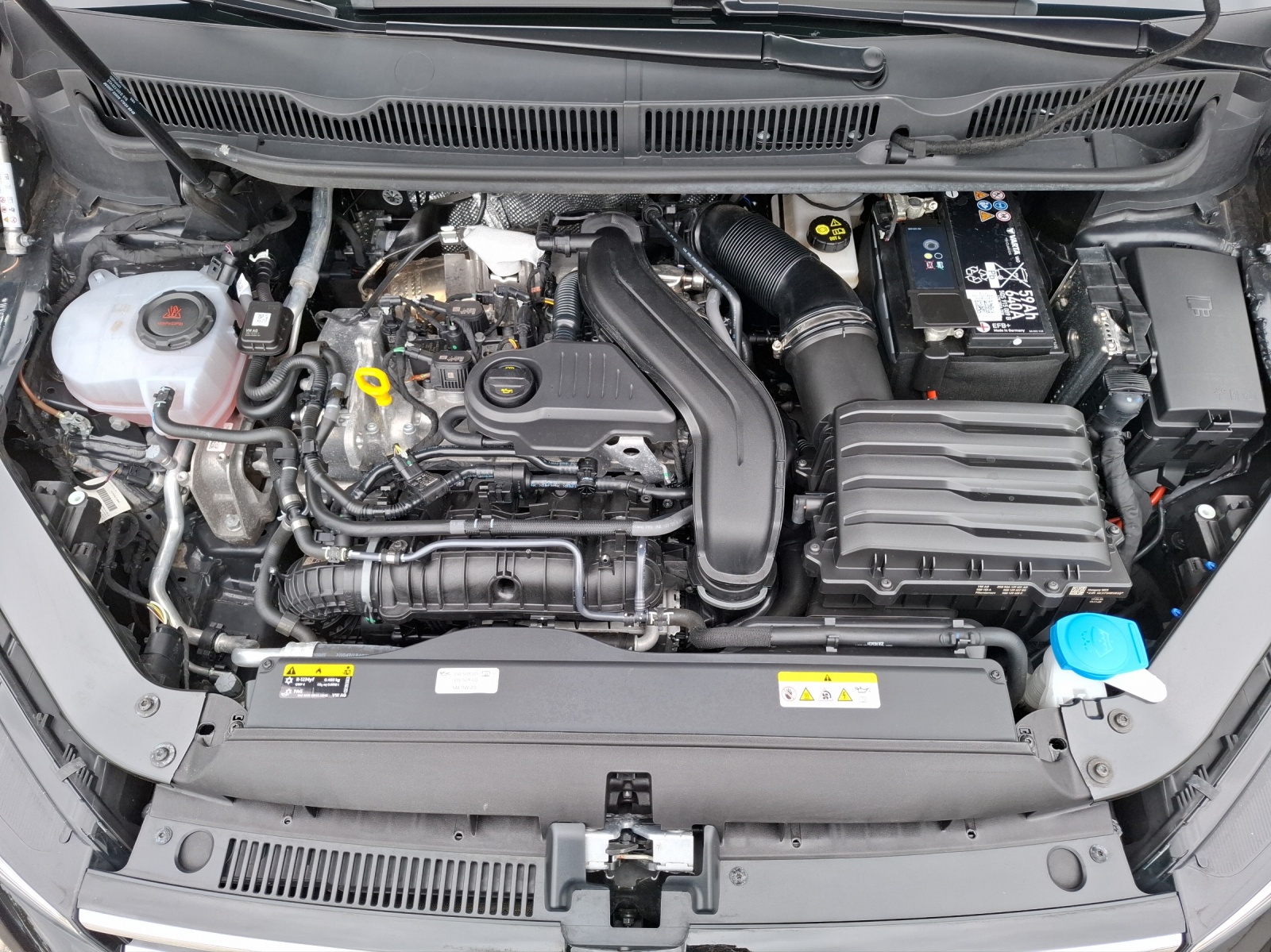 Fahrzeugabbildung Volkswagen Touran TSI Comfortline 7-Si Navi AID ACC PDC SH LM
