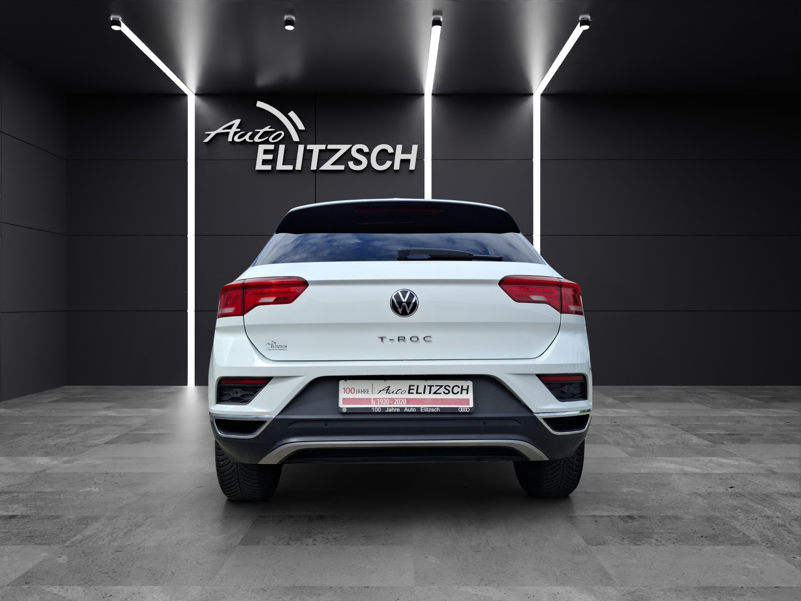 Fahrzeugabbildung Volkswagen T-Roc TSI Style LED AHK Navi ACC RFK SH LM