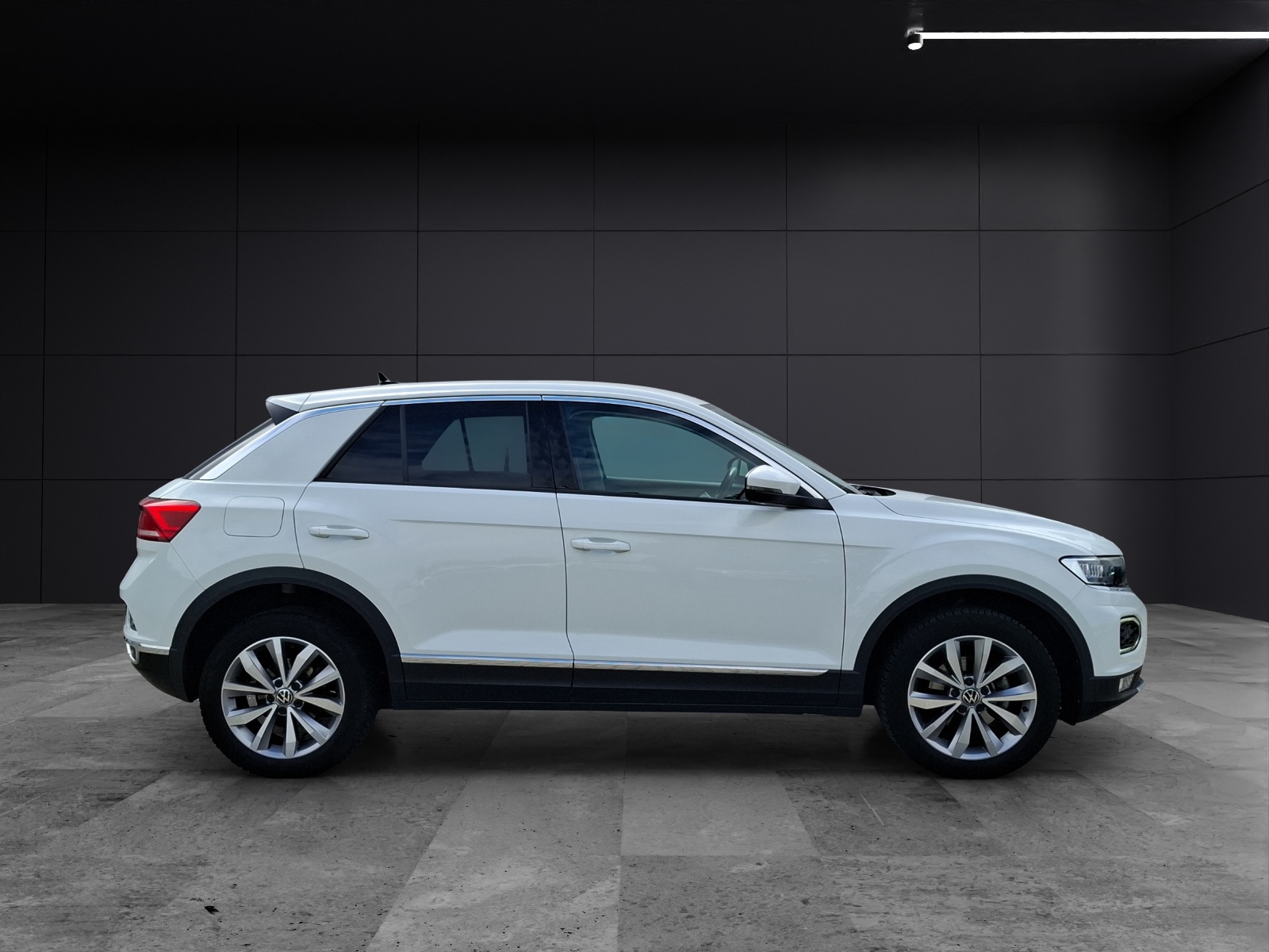 Fahrzeugabbildung Volkswagen T-Roc TSI Style LED AHK Navi ACC RFK SH LM