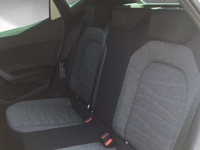 Fahrzeugabbildung SEAT Arona Xperience AHK 18