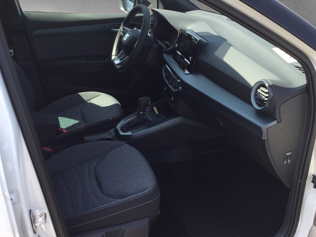 Fahrzeugabbildung SEAT Arona Xperience AHK 18
