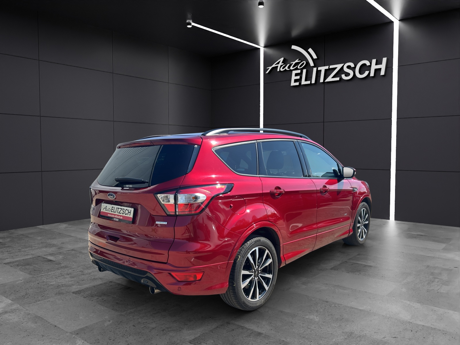 Fahrzeugabbildung Ford Kuga 2.0 EcoBoost ST-Line 4x4 Xenon Navi AHK SHZ