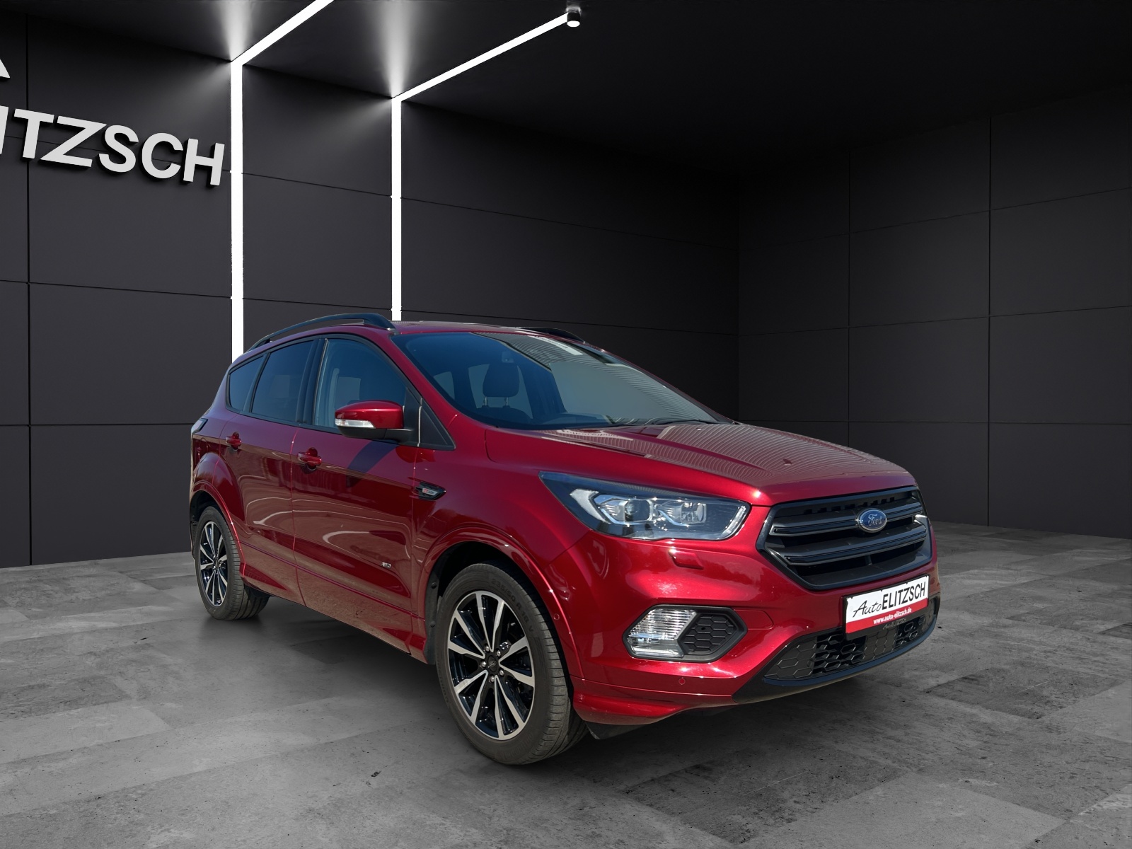 Fahrzeugabbildung Ford Kuga 2.0 EcoBoost ST-Line 4x4 Xenon Navi AHK SHZ