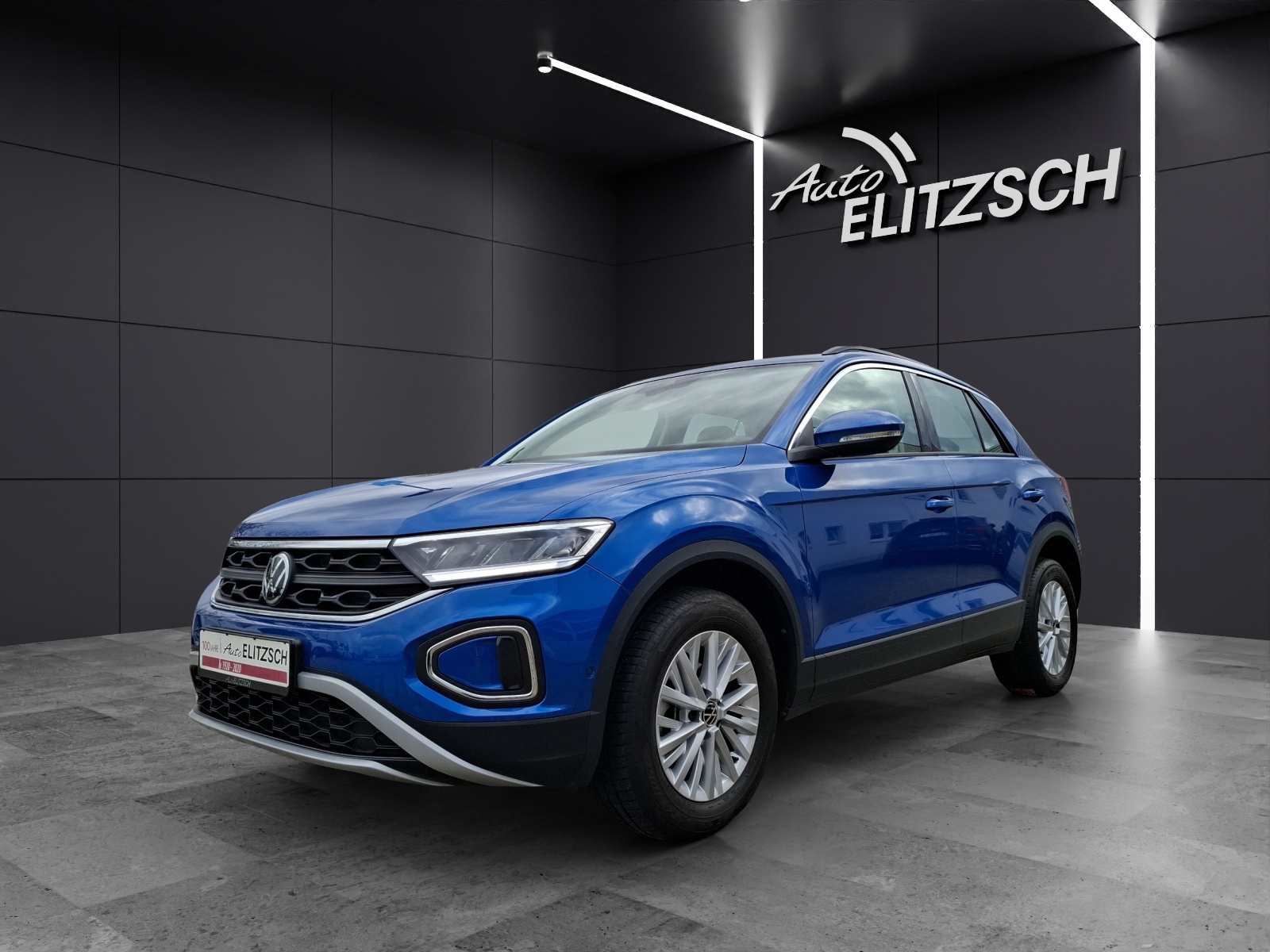 Fahrzeugabbildung Volkswagen T-Roc TSI Life DSG LED Navi AID ACC Park-Assist SH