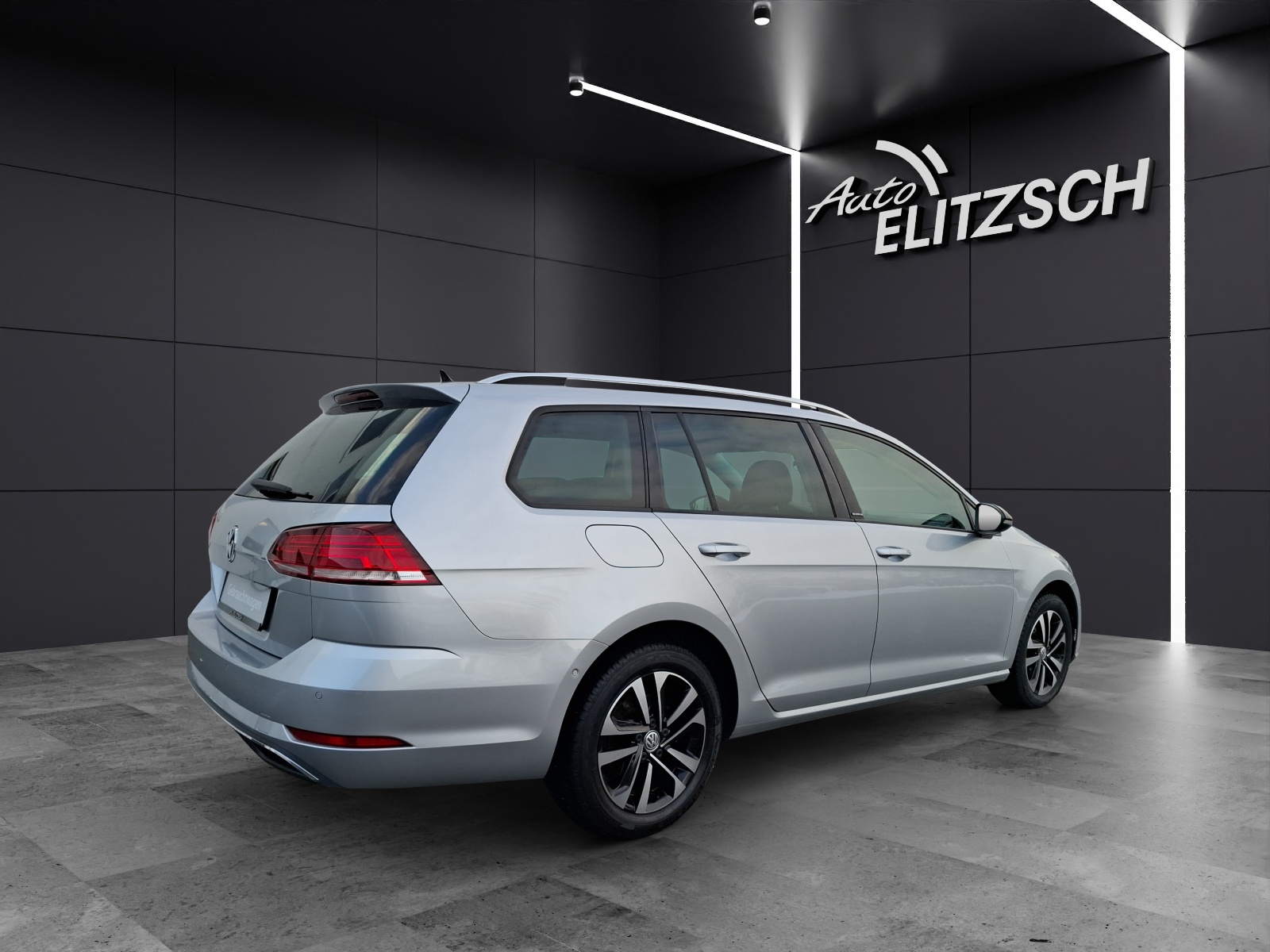 Fahrzeugabbildung Volkswagen Golf VII Variant TSI IQ.Drive DSG Navi ACC RFK SH LM