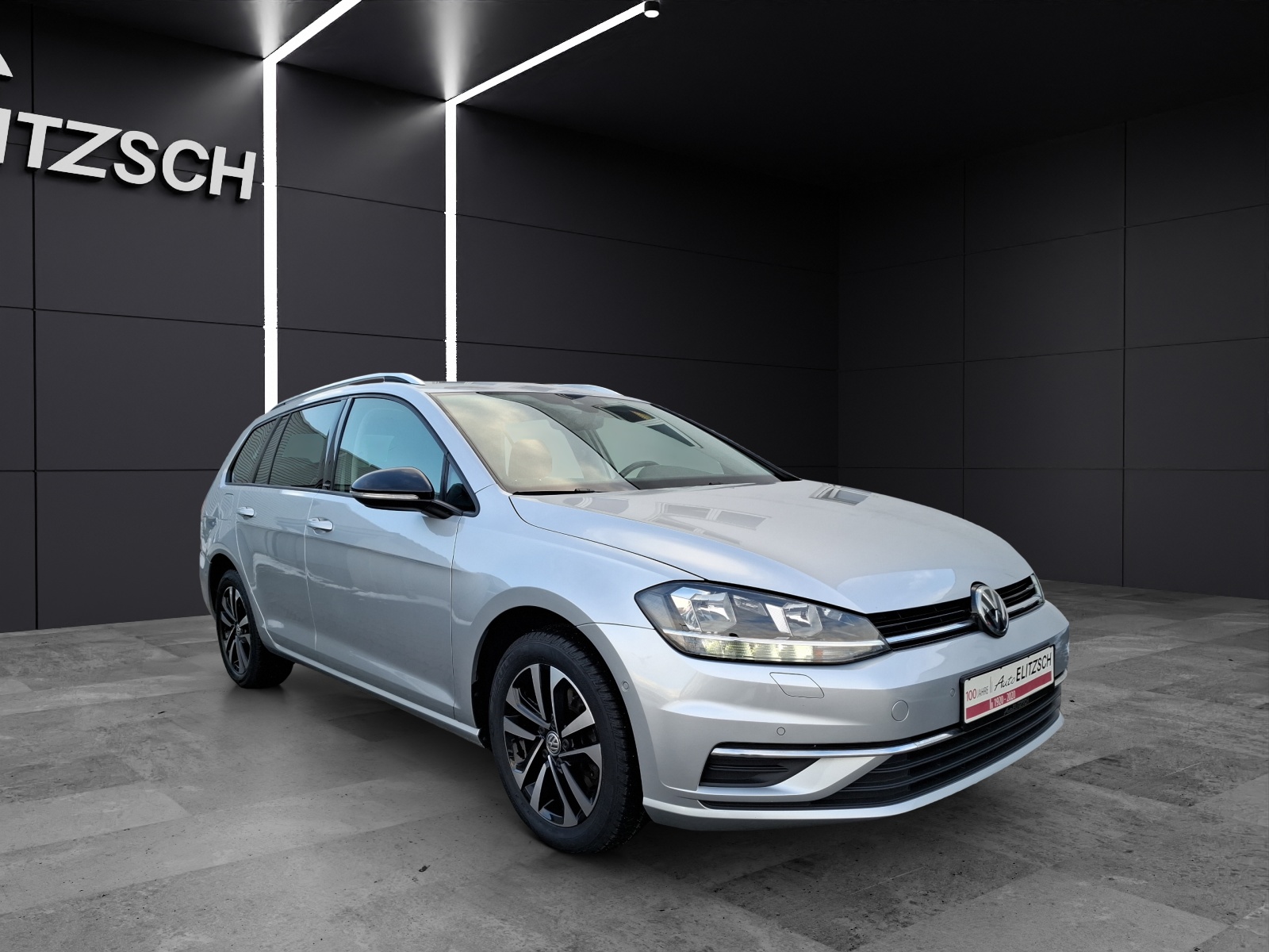 Fahrzeugabbildung Volkswagen Golf VII Variant TSI IQ.Drive DSG Navi ACC RFK SH LM