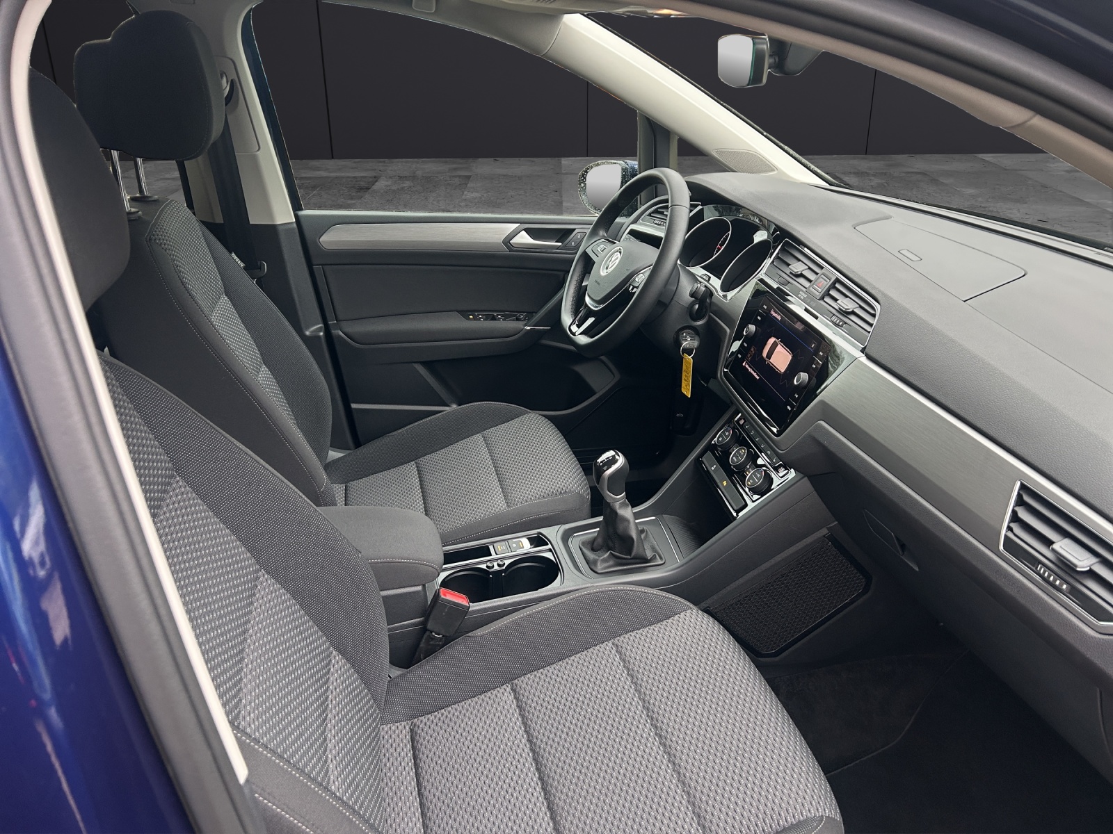 Fahrzeugabbildung Volkswagen Touran 2.0 TDI Comfortline Navi PDC SHZ LM