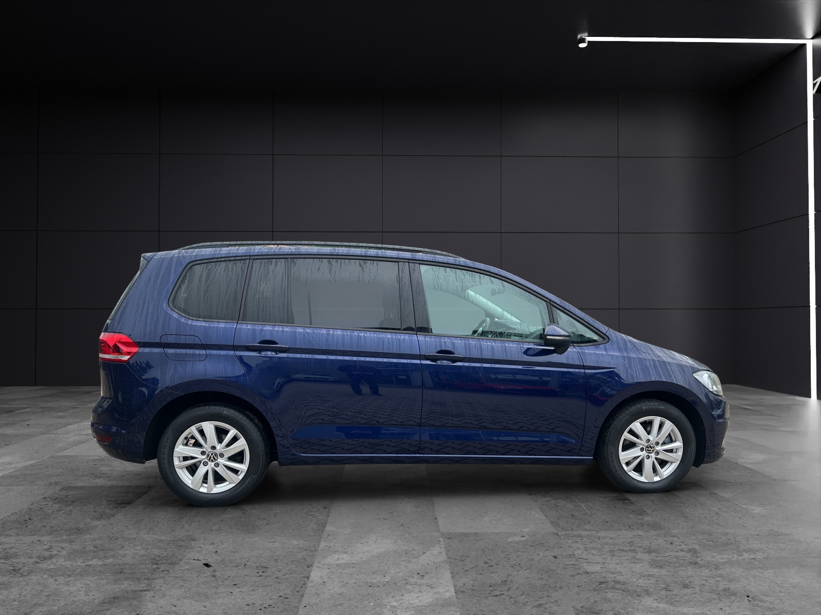 Fahrzeugabbildung Volkswagen Touran 2.0 TDI Comfortline Navi PDC SHZ LM